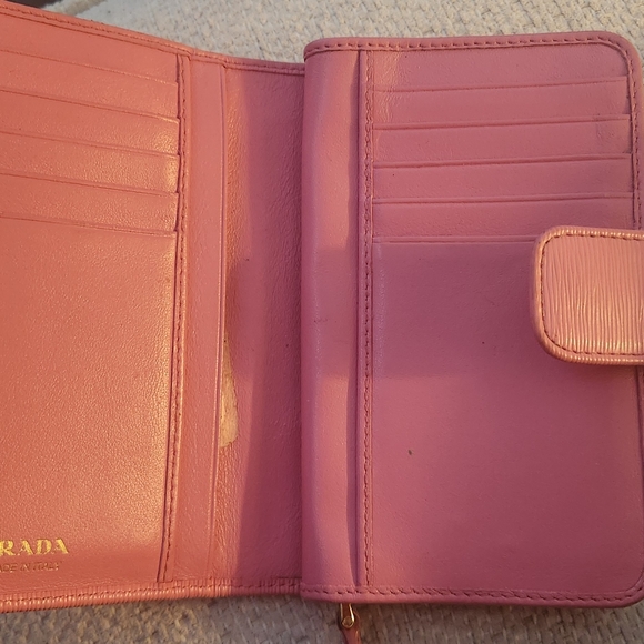 Authentic Prada Wallet - Picture 4 of 4